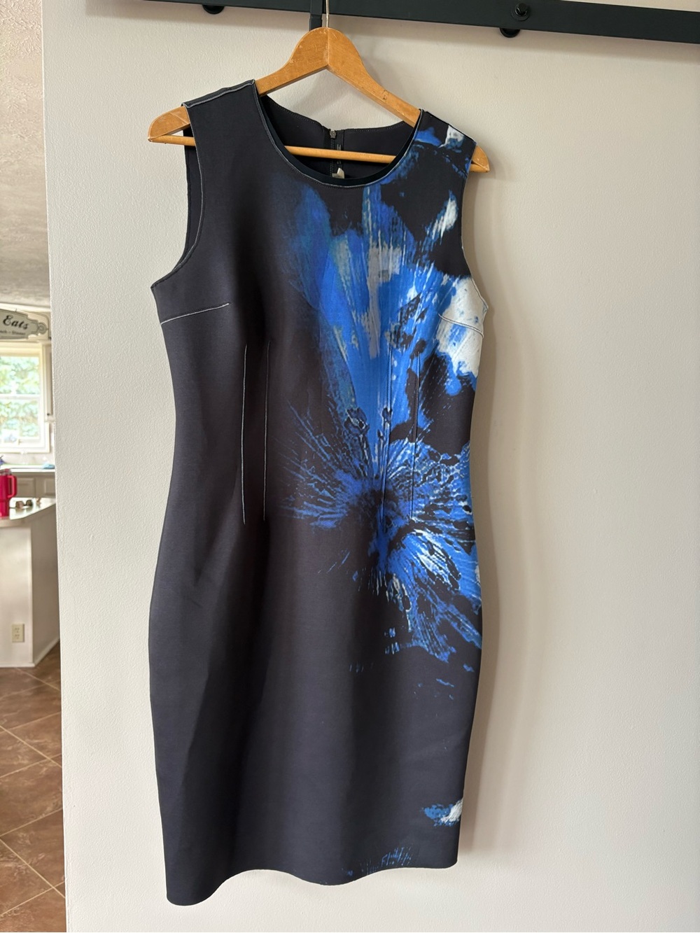 Elie Tahari Black Gwyneth Scuba Sheath Dress w/ Blue Abstract Floral Print Sz 12
